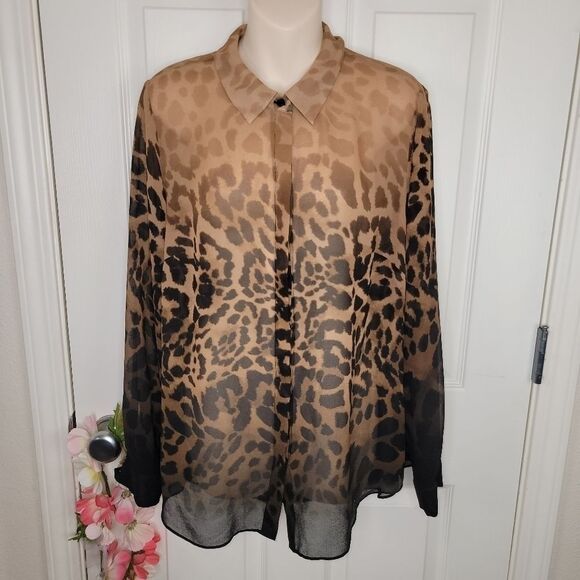 Lane Bryant cheetah print split back semi sheer top 14/16 - Picture 1 of 7